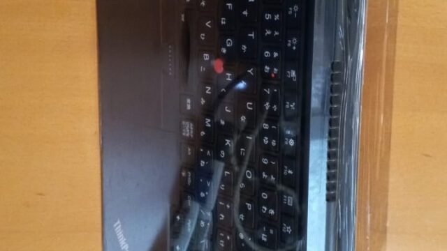 Lenovo-Thinkpad-i5-8gb-RAM256-SSD-lightening-keyboard-touch-screen-360-rotate-1